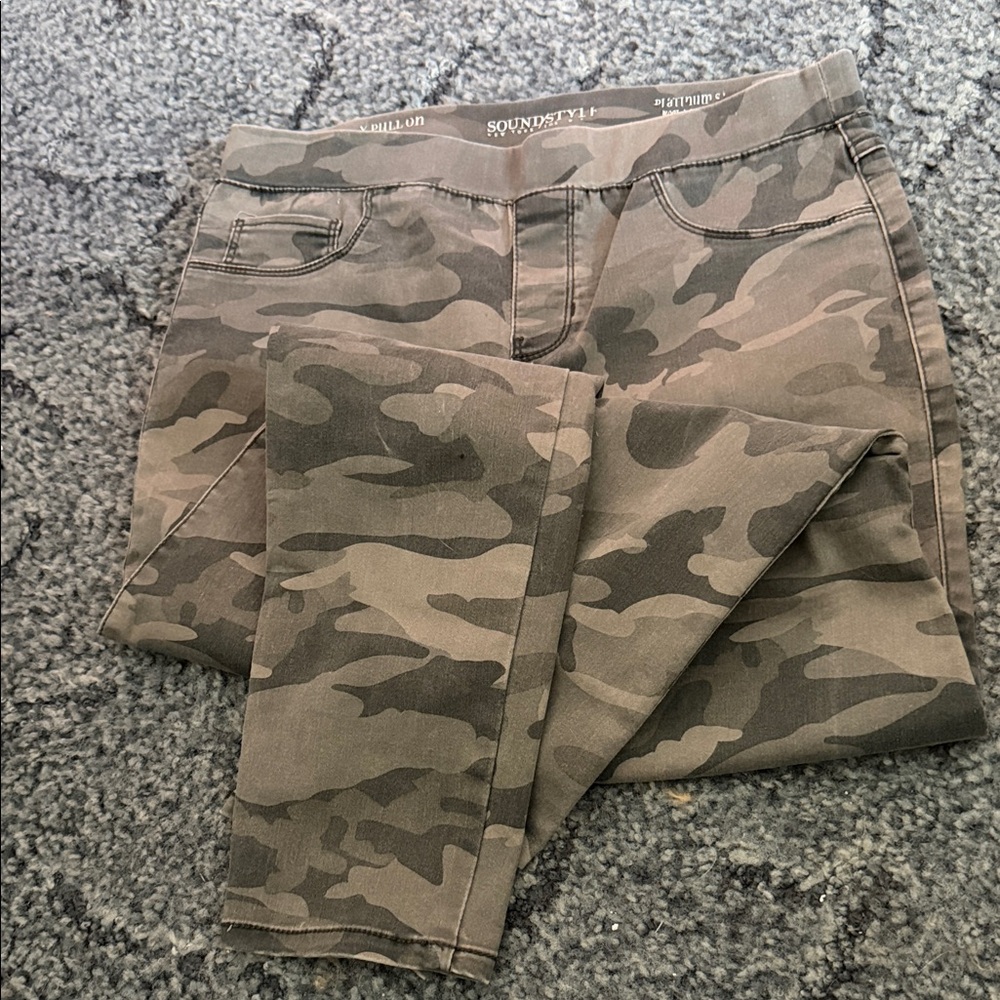 Camouflage Skinny Jeans